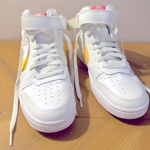 Nike Court Borough Mid 2 Sneakers